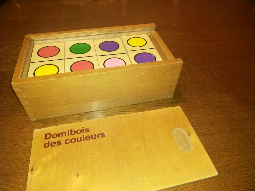 BOIS Jeu Nathan 'dominos des couleurs'
Jeux / jouets