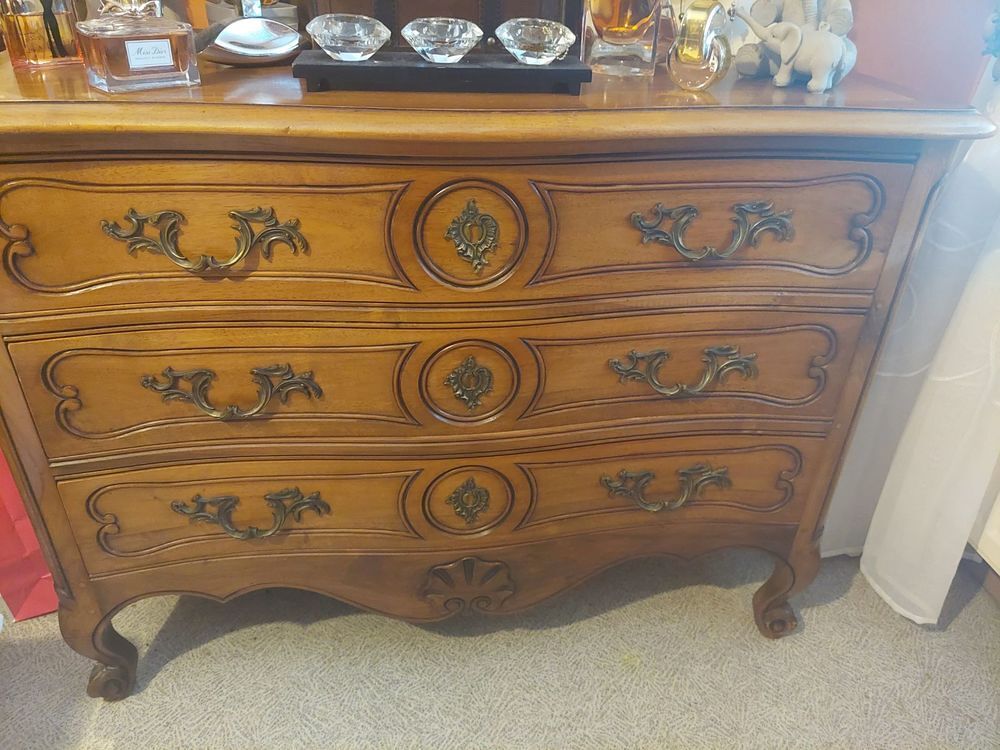 Commode en merisier Meubles