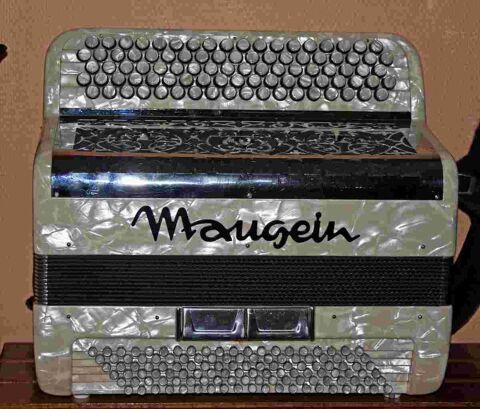 Accord�on Maugein r�sonance 4 1100 Pluvigner (56)