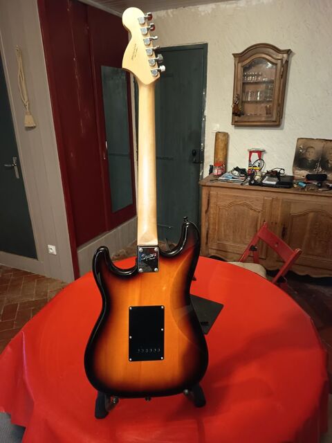 Guitare �lectrique  130 Passavant-la-Roch�re (70)