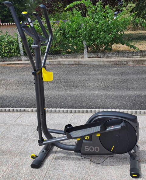 Vélo élliptique d'entraînement DOMYOS 500 connecté Chabreloche (63)