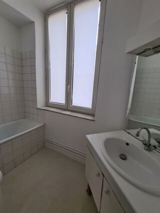  Appartement à louer 34 m² Nancy