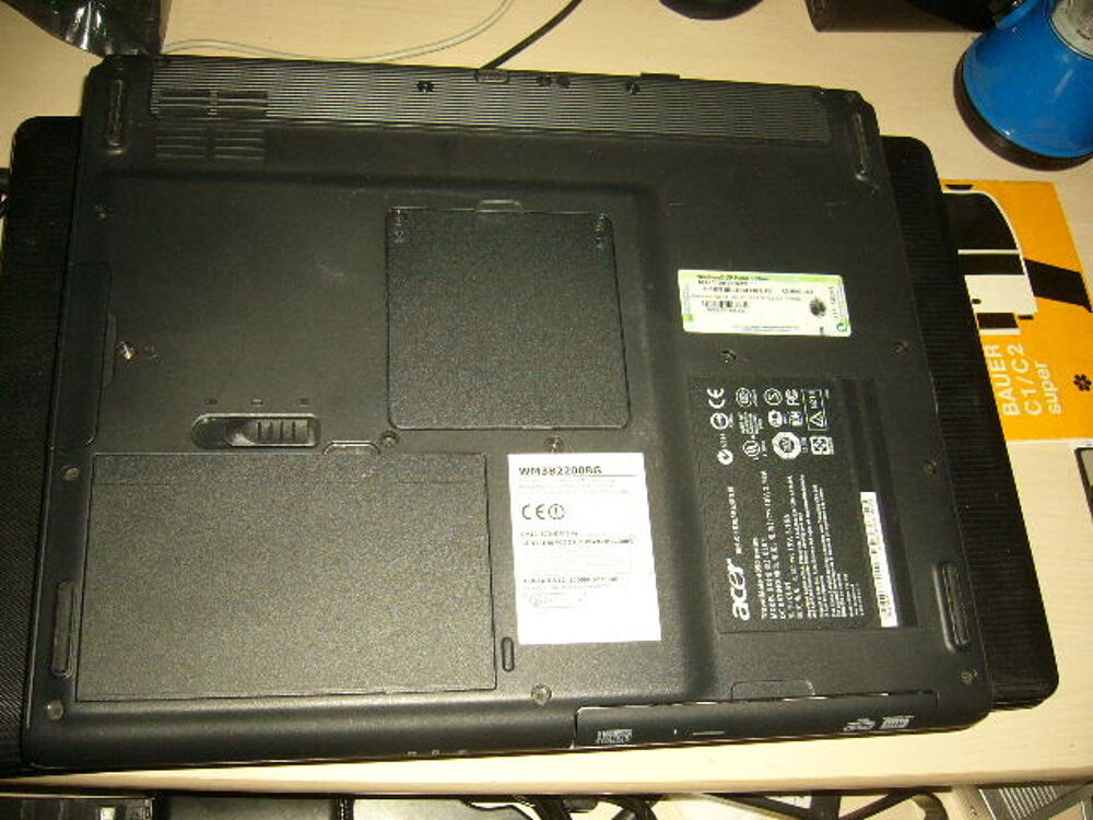 pc portable Acer travelmate 4050 80GB 512MB Matriel informatique