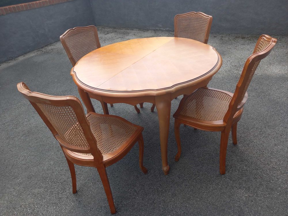 table ronde en merisier avec rallonge et 4 chaises Meubles