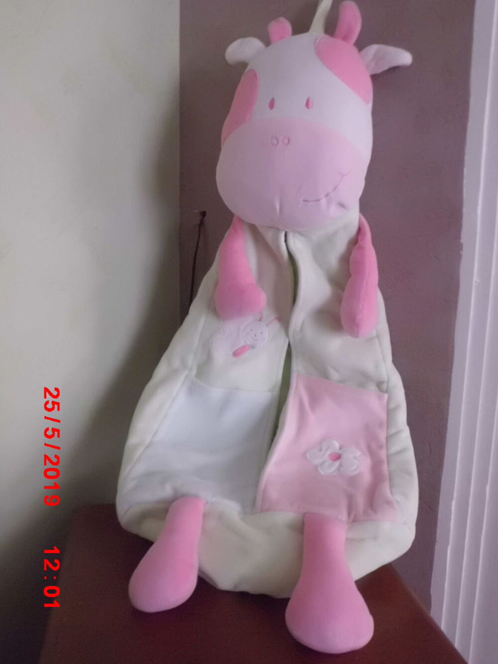 PELUCHE VACHE RANGE COUCHES KITCHOUN Jeux / jouets