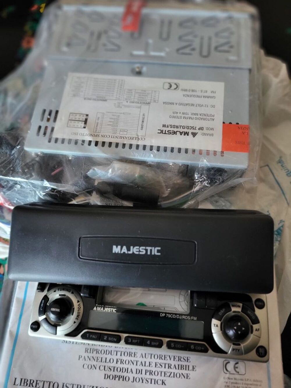 AutoRADIO " MAJESTIC ", vintage, &eacute;tat neuf Audio et hifi