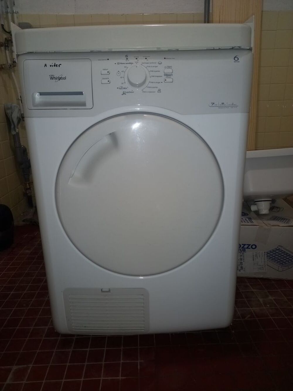 S&egrave;che Linge Whirlpool Electroménager