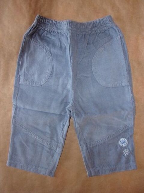 Pantalon en taille 12 mois 1 Montaigu-la-Brisette (50)