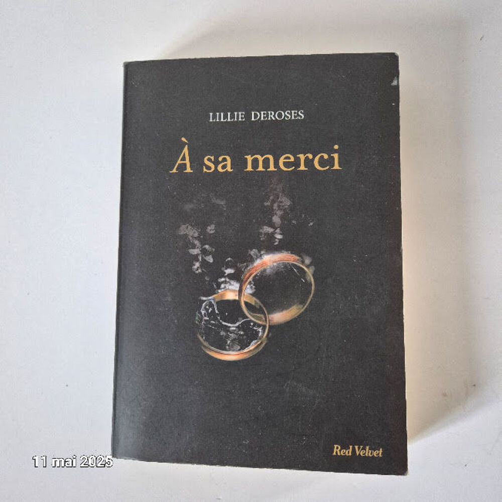 A sa merci, Lillie Deroses, red velvet, &eacute;ditions 2015, pour Livres et BD
