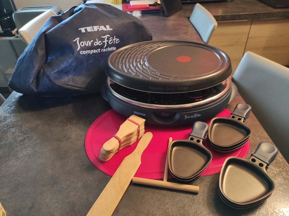 Appareil &agrave; raclette-gril- cr&ecirc;pe Tefal (Jour de f&ecirc;te) 8 coupe Meubles