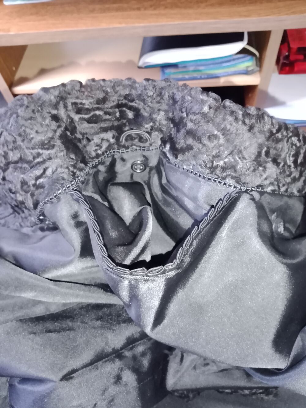 Manteau en ASTRAKAN Vtements