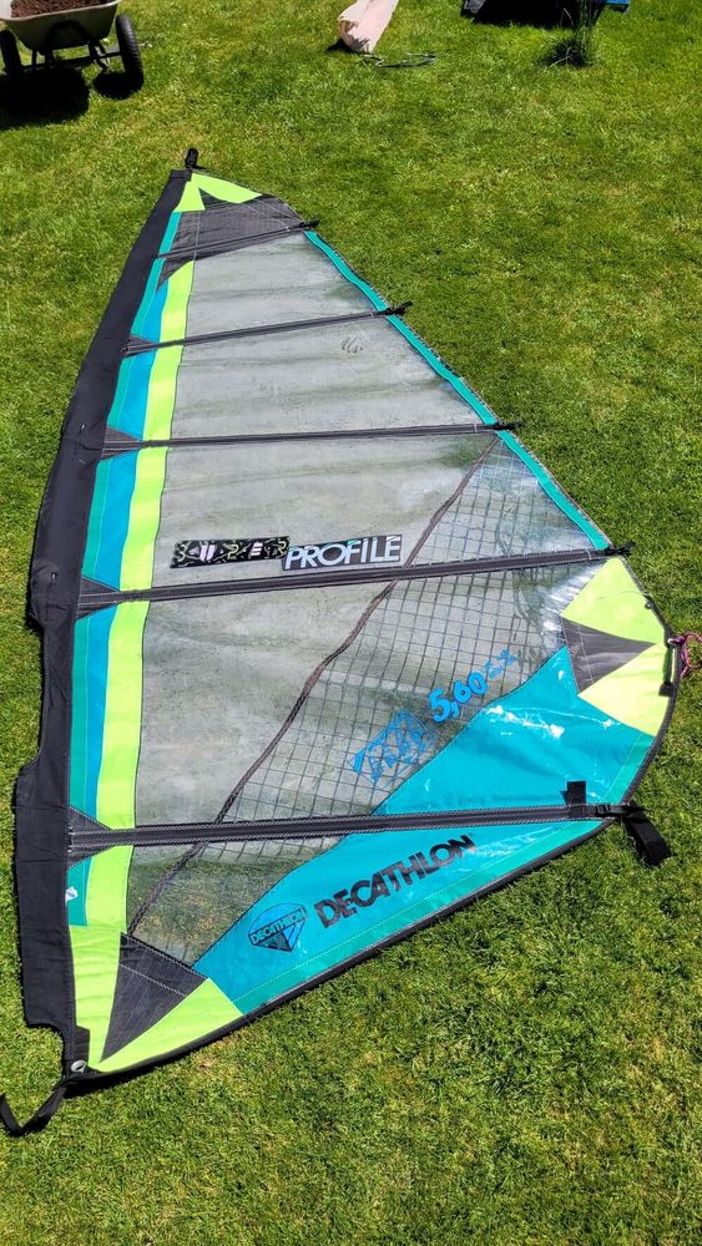 Planche Bic Astro Rock et 4 voiles Sports