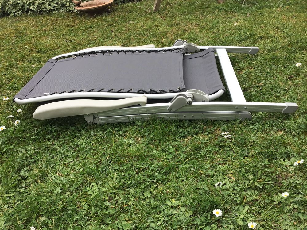 Fauteuil de camping pliant avec repose t&ecirc;te inclinable Jardin