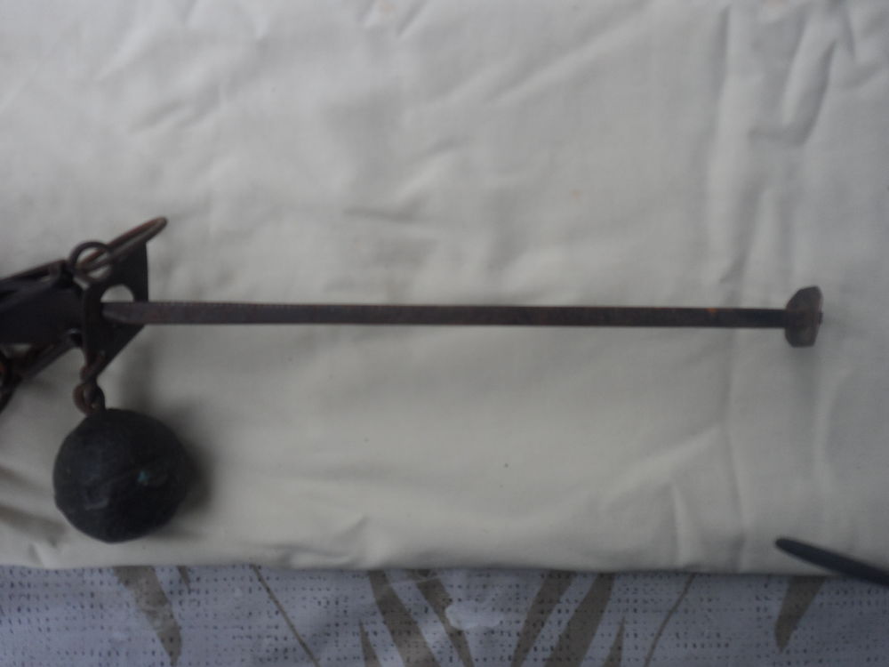 Tr&egrave;s ancienne balance Romaine 
Objet collector du 20&egrave;me 