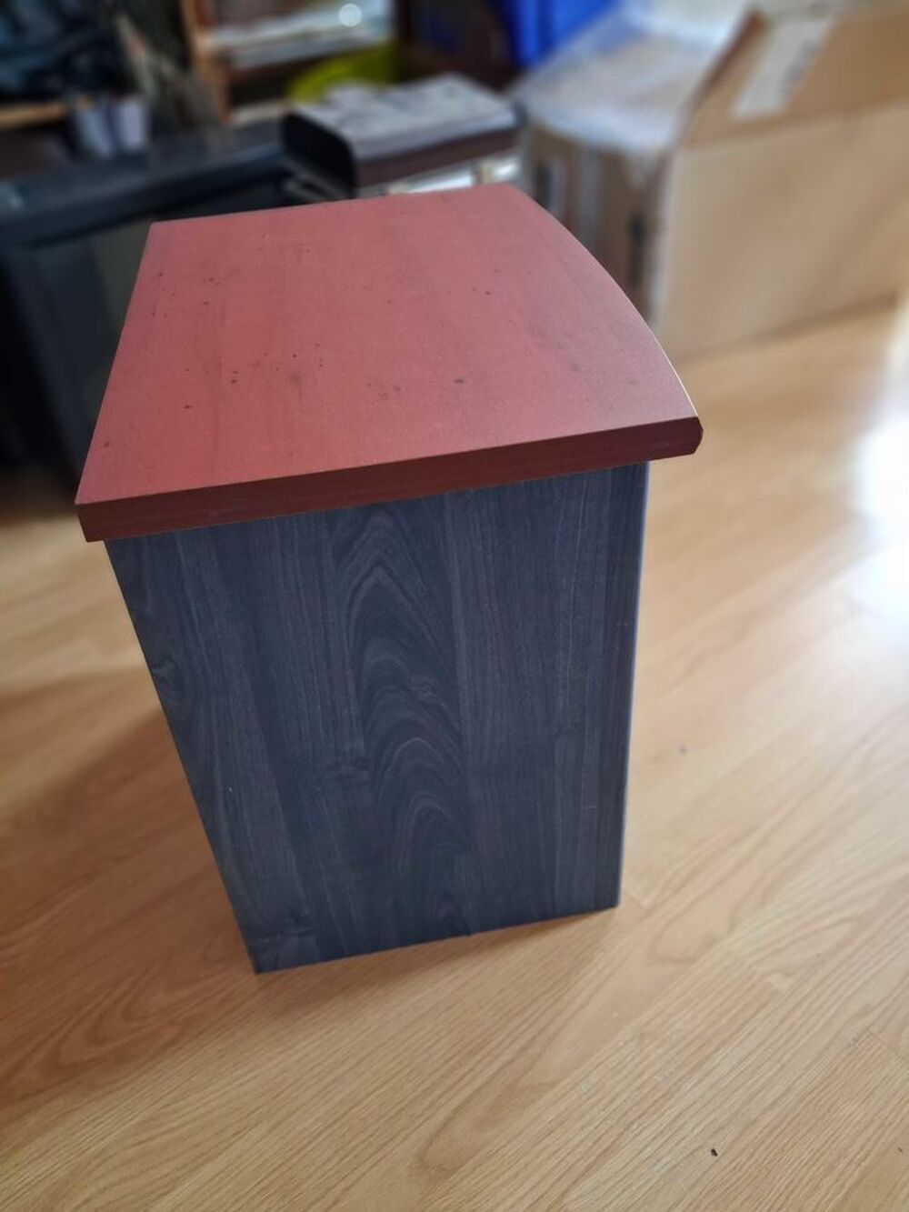 TABLE CHEVET Meubles