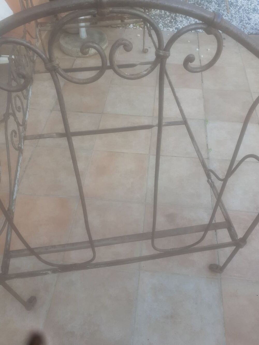 lit ancien fer forge sur roulettes Meubles