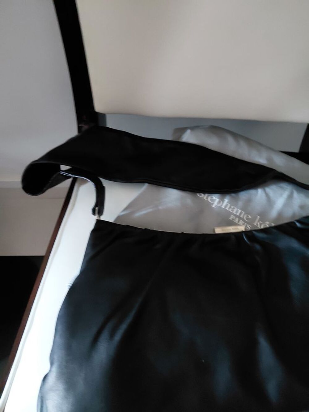 Sac &agrave; main &eacute;paule noir cuir souple marque St&eacute;phane KELIAN Maroquinerie