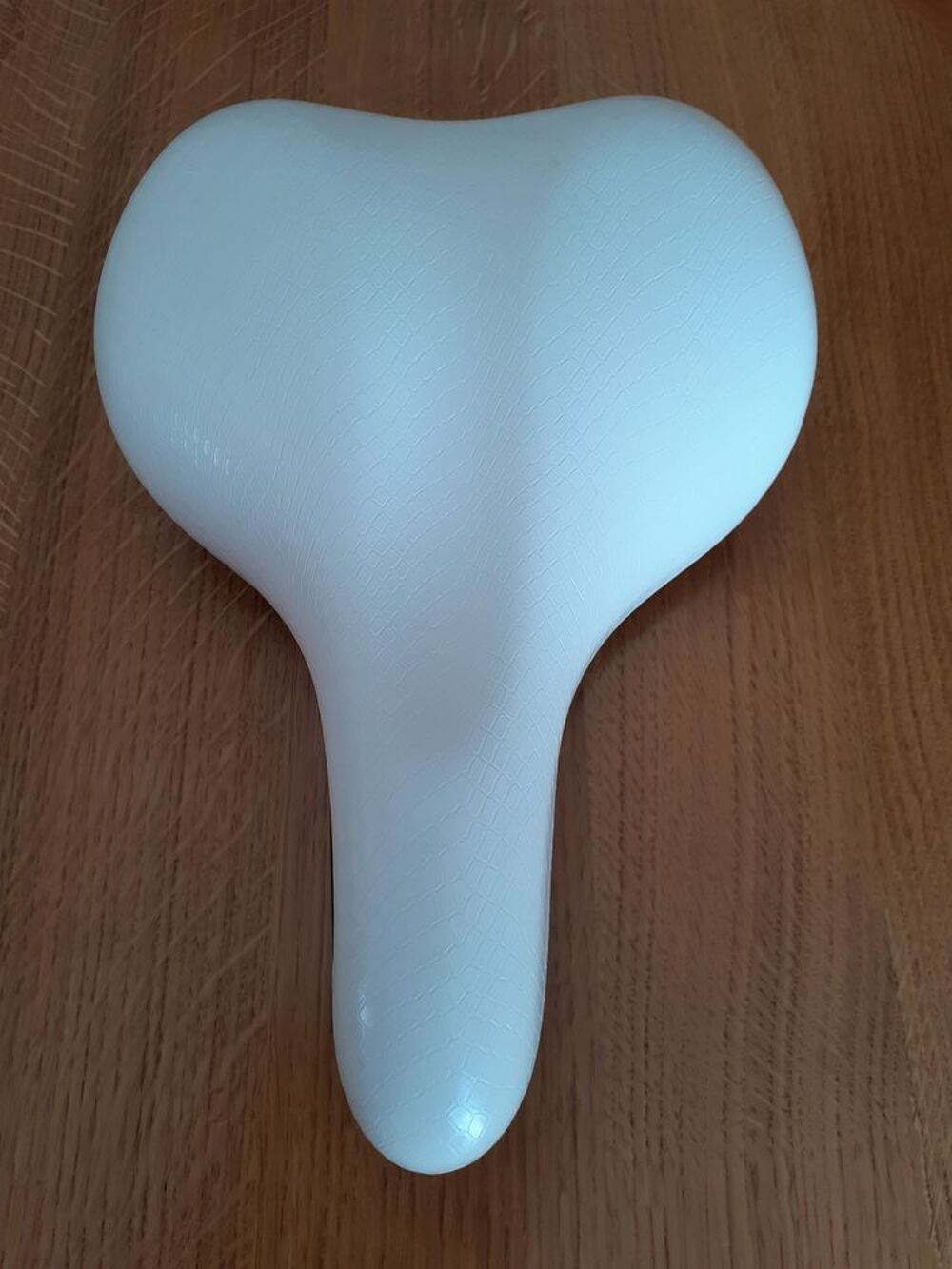 Selle Neuve ROYAL WAVE Vélos