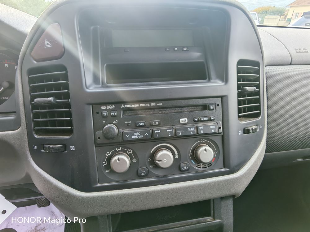 Pajero 2.5 Turbo Diesel 2006 occasion 05300 Laragne-Mont&eacute;glin