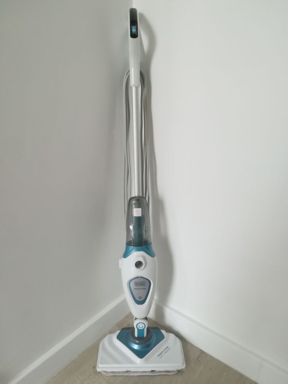 Balai vapeur Black &amp; Decker Electroménager