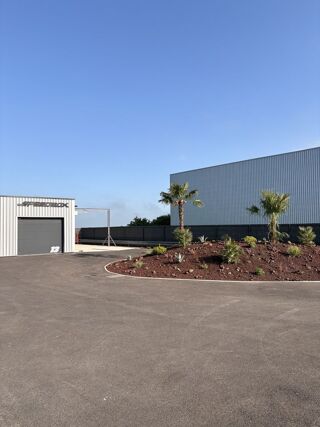  Parking / Garage à louer 45 m² Faverolles