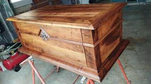 Meuble coffre de salon en bois ( noyer) 150 Saint-Brice (16)