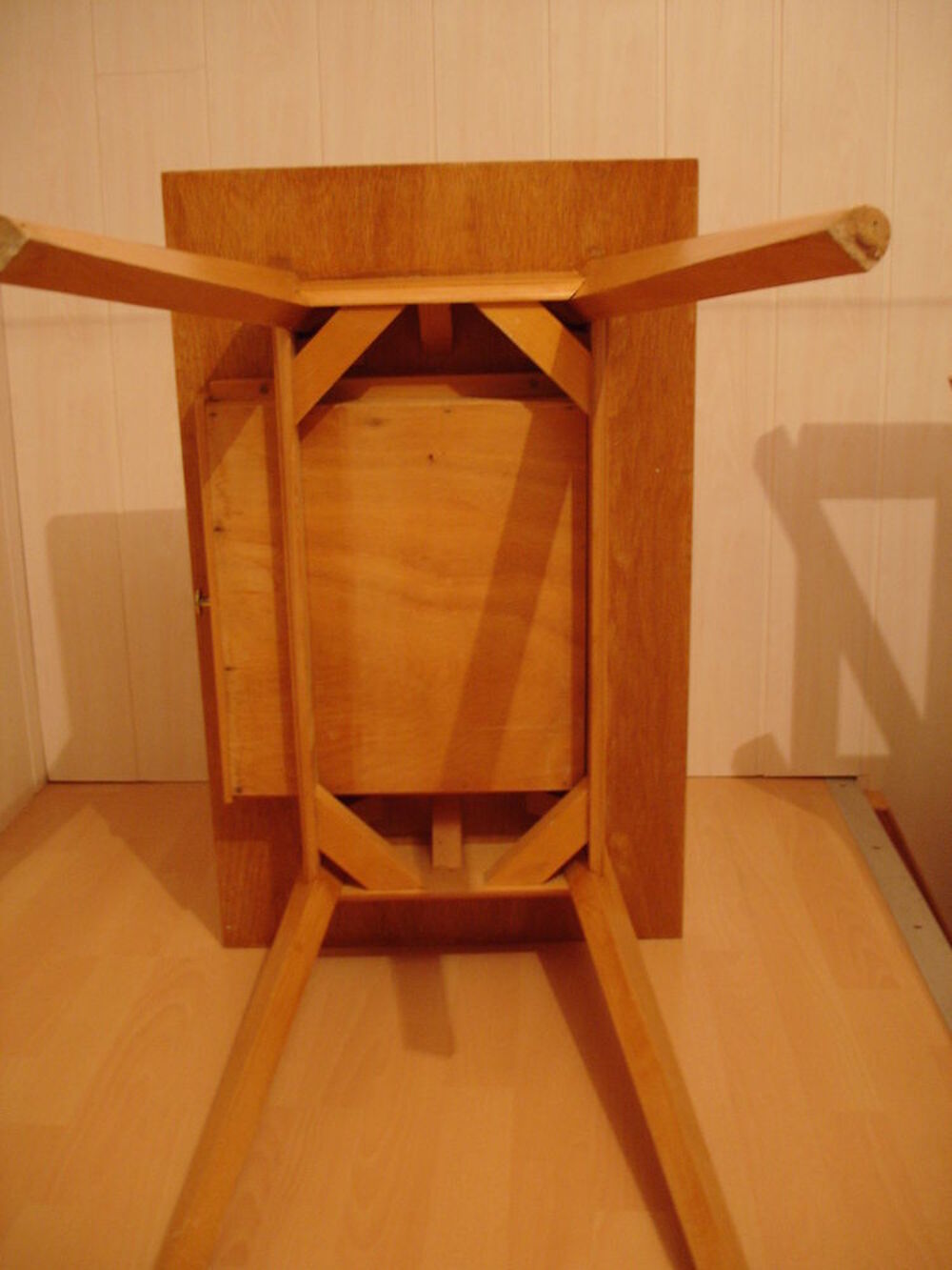 Petite Table avec tiroir H&ecirc;tre massif Meubles