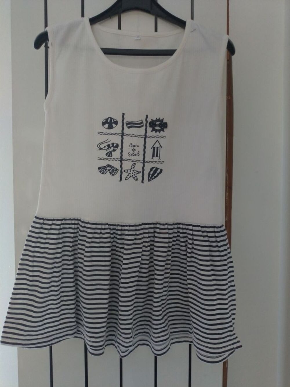 Robe de plage ou de ville fille T12 Vêtements enfants
