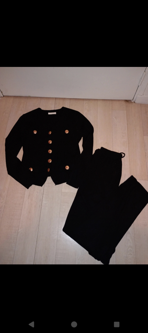Ensemble noir taille S/M 15 Paris 17 (75)