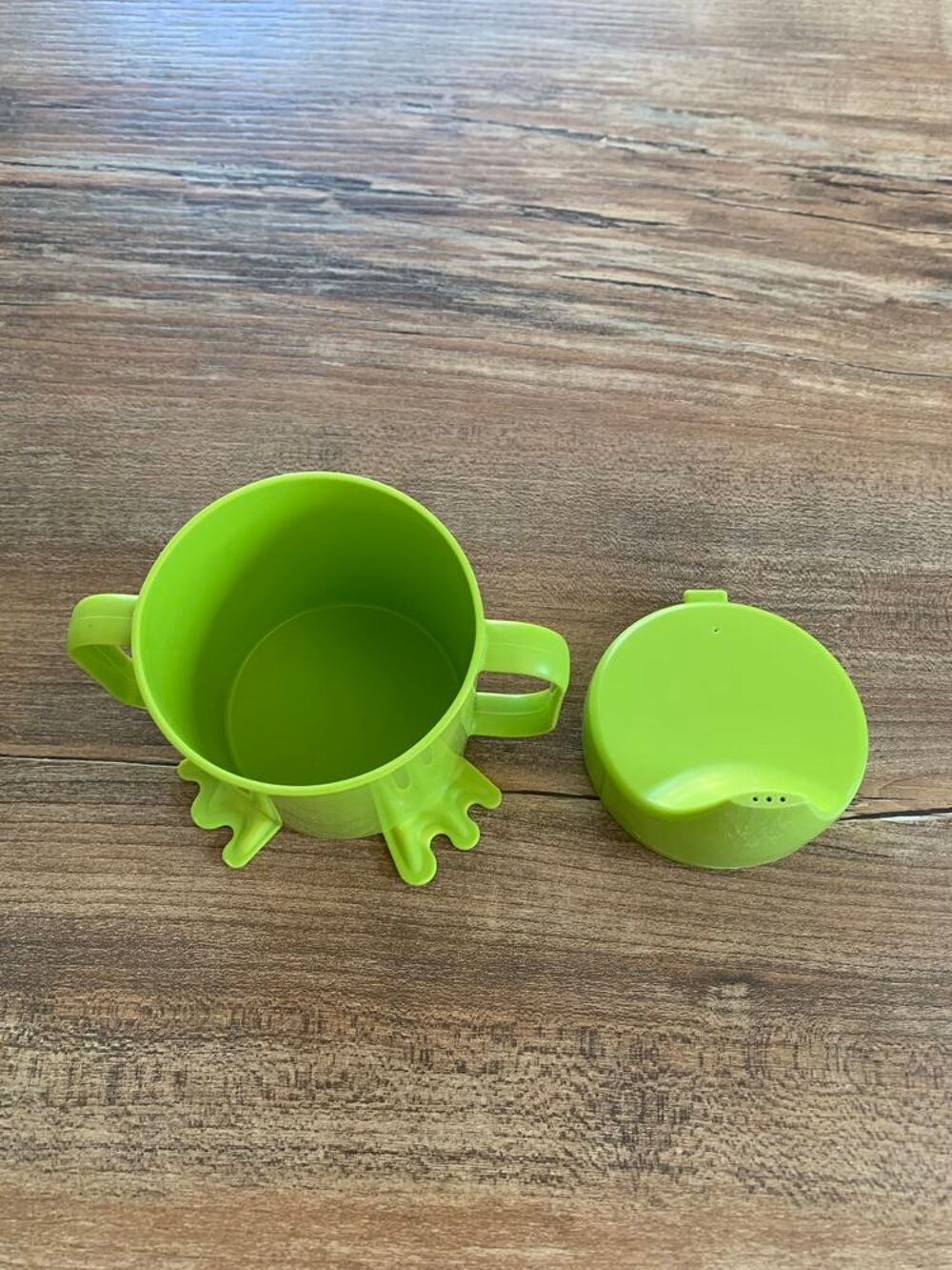 Assiette + verre avec anses enfant motif " Gr Puériculture