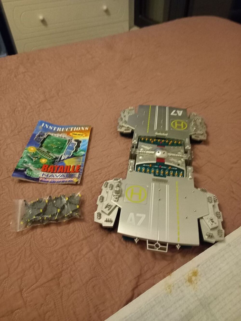  Jeu de soci&eacute;t&eacute; bataille navale &eacute;lectronique tr&egrave;s bon &eacute;tat Jeux / jouets