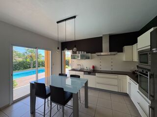  Maison � vendre 7 pi�ces 204 m�