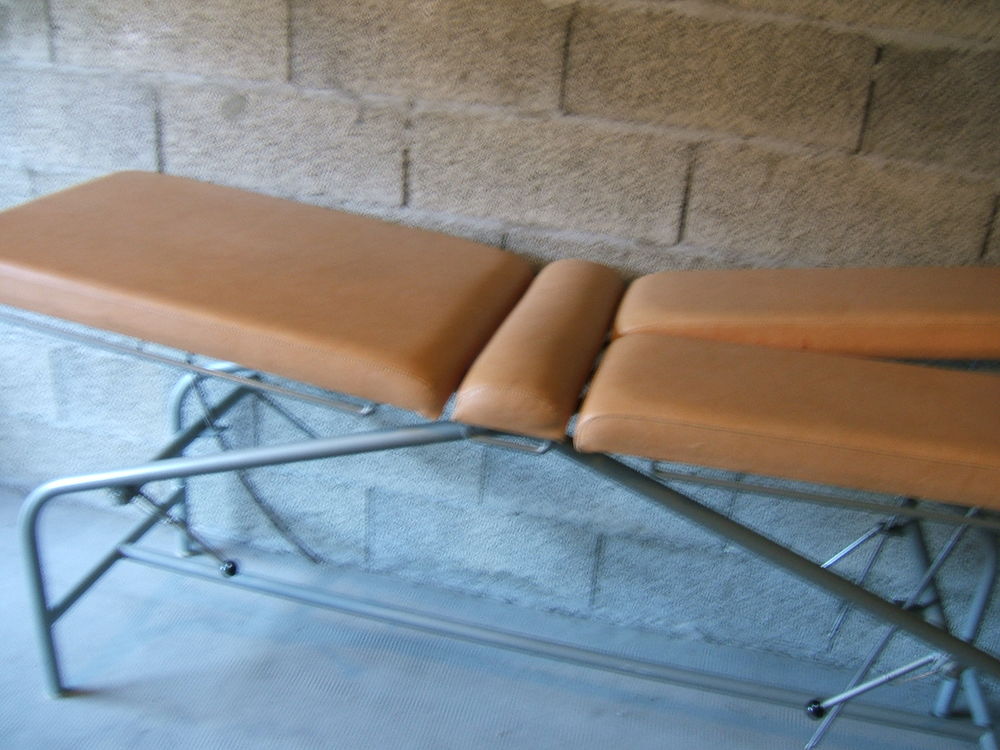 TABLE DE MASSAGE Meubles