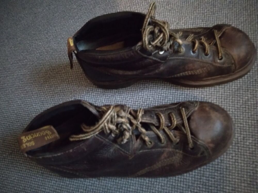 Chaussures en Cuir Brun D&eacute;contract&eacute;es Chaussures