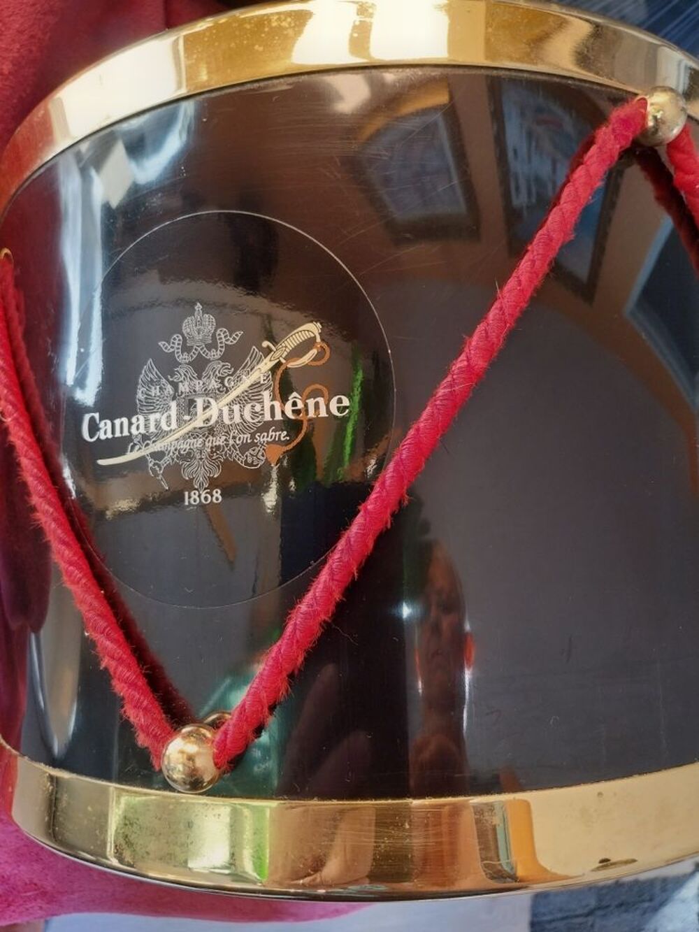 Un Tambour Raffraichisseur de 7 Bouteilles de Champagne 