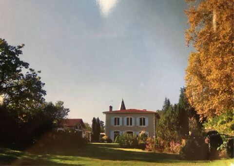   CHÂTEAU LE TROUILH - Domaine privé avec parc, piscine tennis Villa - 7 pièce(s) - 256 m²