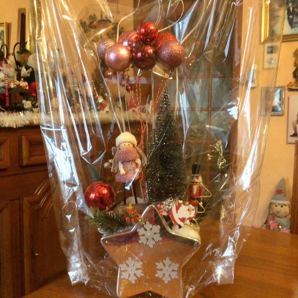 Arrangements de No&euml;l fait maison un grand choix et couronne Décoration