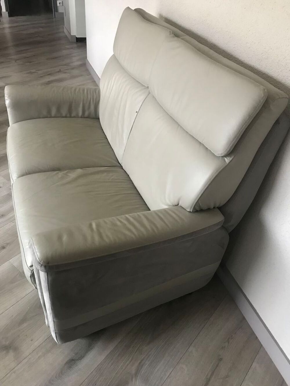 canap&eacute; 2 places et 2 fauteuils Meubles
