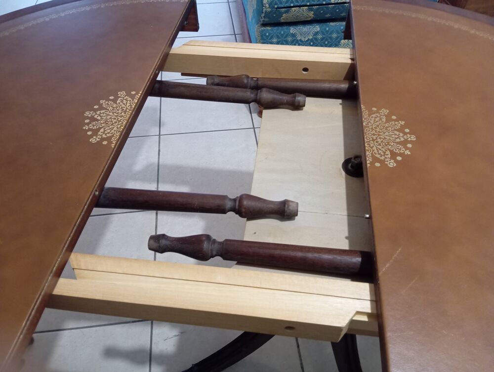 Table Merisier &amp; 4 Chaises (LIVRAISON JUSQU'A environ 70 KMS Meubles