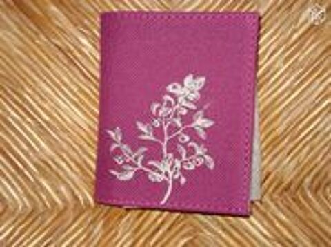 Trois porte cartes violet neuf 2 Mérignies (59)