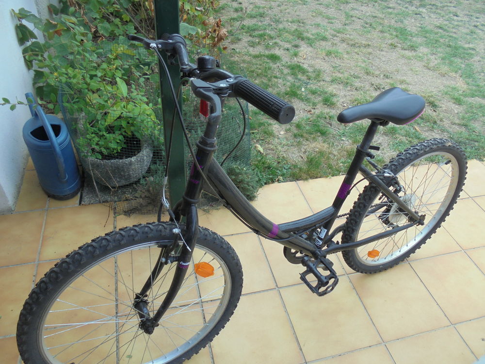 VELO ENFANTS ET VELO DAME MAUVE 80E Vélos