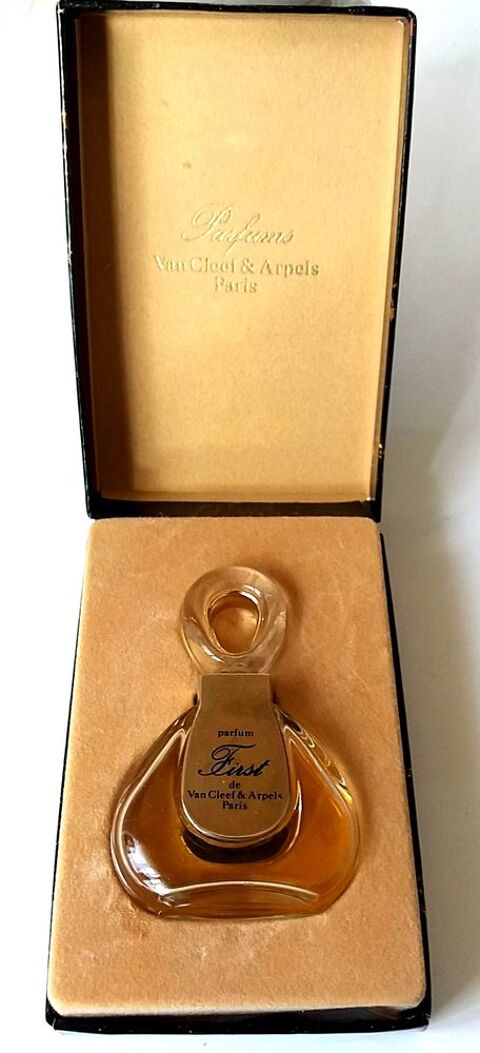Petit flacon de parfum First de Van Cleef 10 Strasbourg (67)