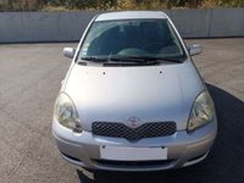 Yaris 65 VVT-i Lin&eacute;a Terra 2004 occasion 42170 Chambles
