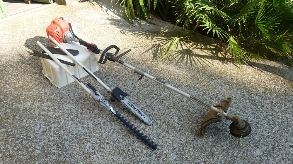 d&eacute;brousailleuse / taille haie / &eacute;lagueuse
Jardin