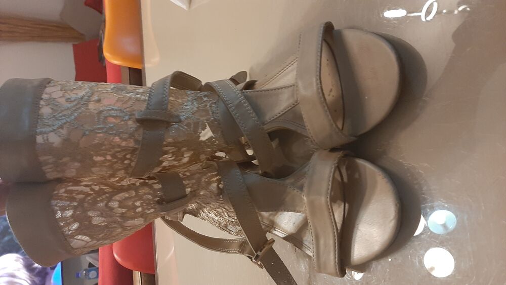 sandales plates d'&eacute;t&eacute; fa&ccedil;on bottines Chaussures