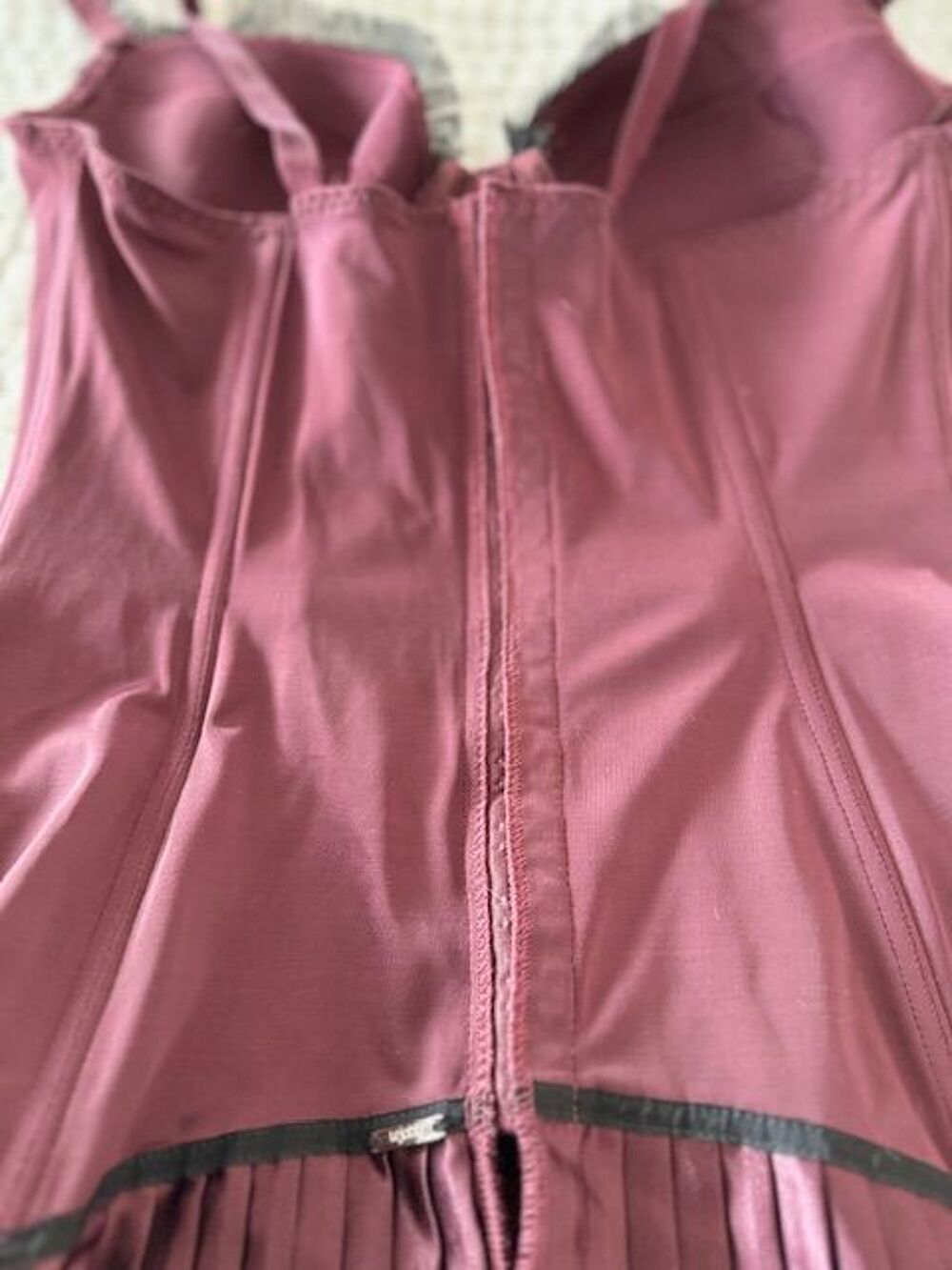 Superbe gu&ecirc;pi&egrave;re Lejaby 95B Vêtements