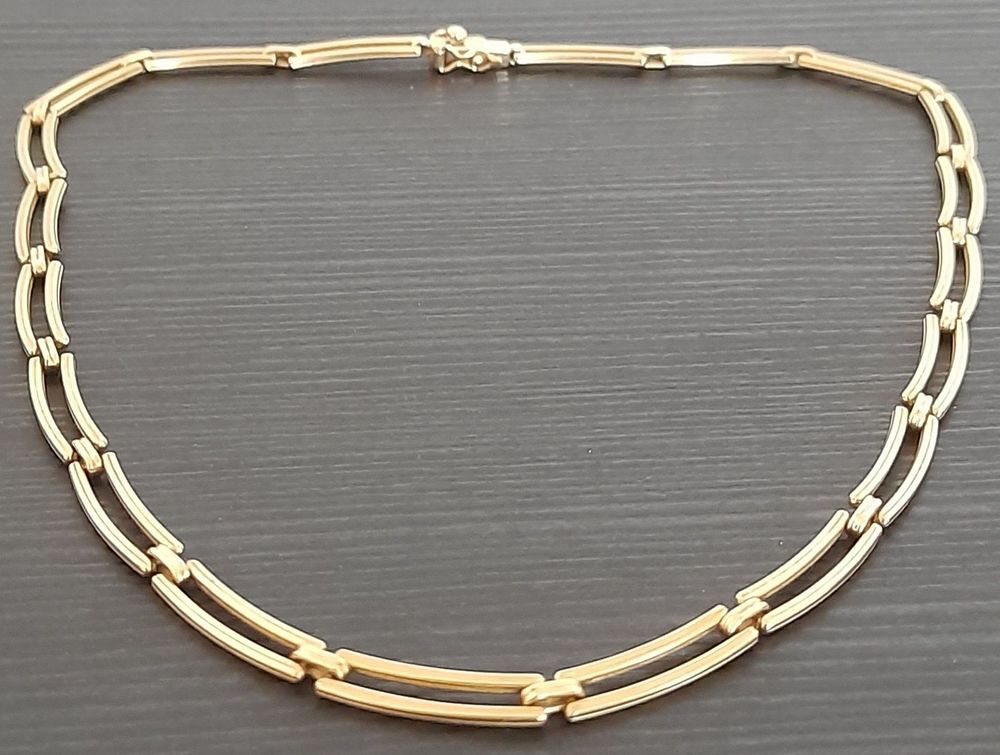 Collier en or jaune 18cts/750. Bijoux et montres
