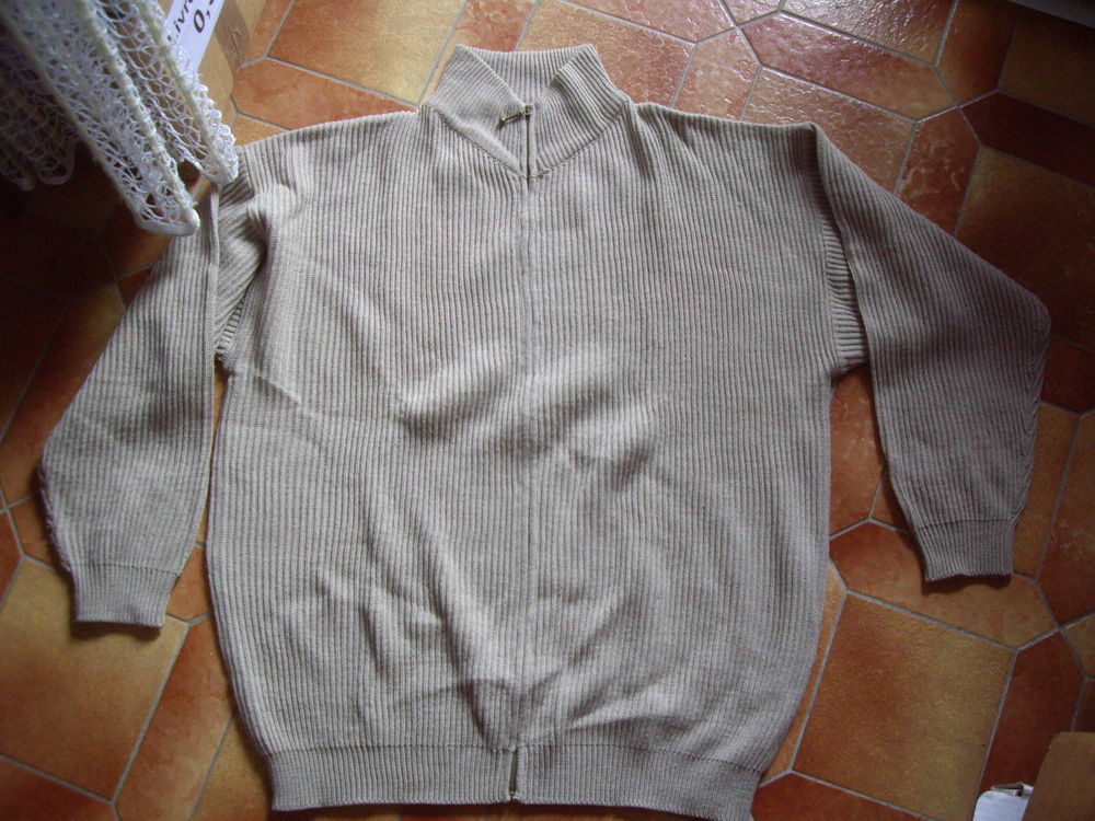 Habits HOMME (pantalons, chemises, pulls, gilets, vestes...) Vêtements