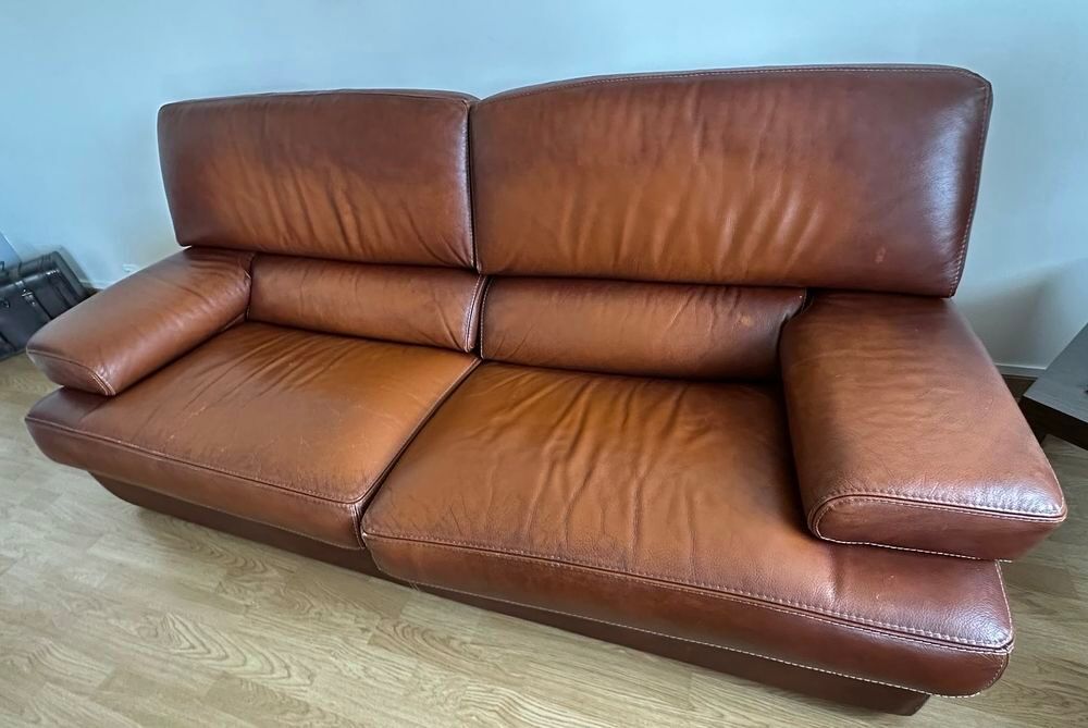 Canap&eacute; cuir 3 places disponible fin septembre Meubles