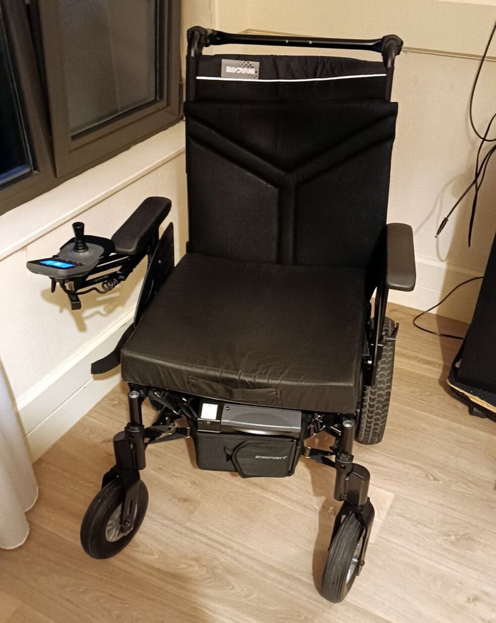 FAUTEUIL ROULANT ELECTRIQUE INVACARE ESPRIT ACTION Meubles